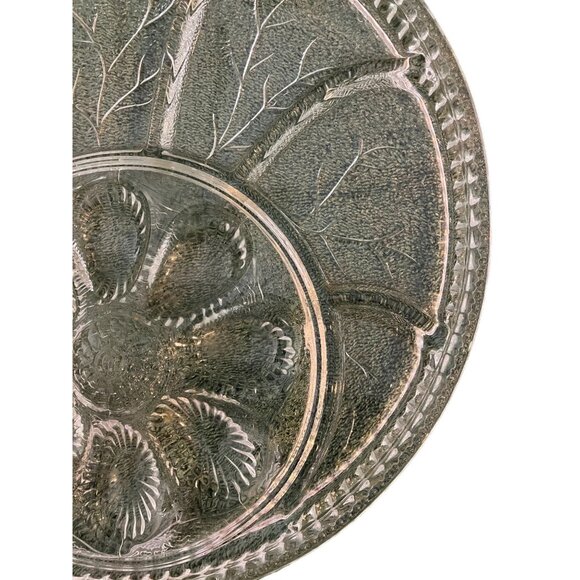 Vintage Crystal Egg Hors D'Oeuvre Tray By Indiana Glass Co. 13" Round - Picture 4 of 4